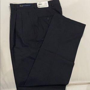 Hart Schaffner Marx Gold Men’s dress pants.